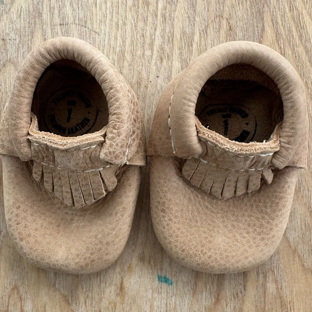 FRESHLY PICKED Brown Fringe Leather Baby Moccasins Size 1